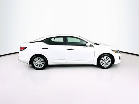 Used 2025 Nissan Sentra S image 10