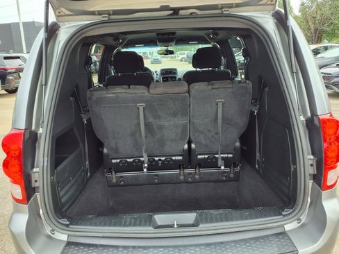 Used 2015 Dodge Grand Caravan SE w/ Quick Order Package 29E SE FWD image 19
