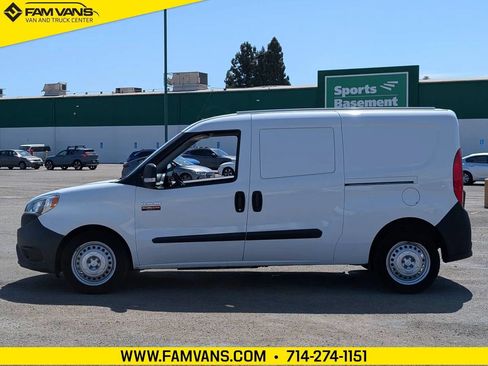 Used 2018 RAM ProMaster City Tradesman FWD image 4