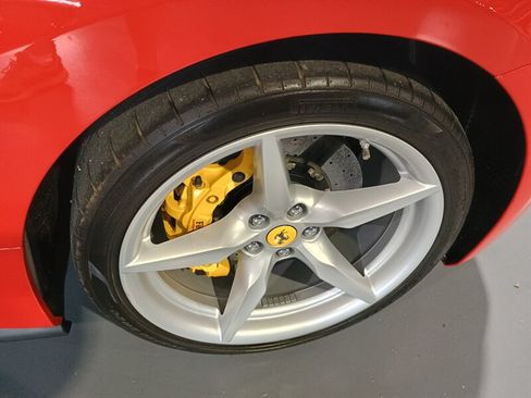 Used 2019 Ferrari 488 GTB RWD image 36