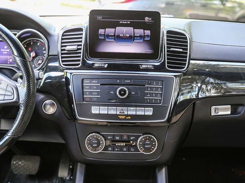 Used 2018 Mercedes-Benz GLS 450 4MATIC image 11