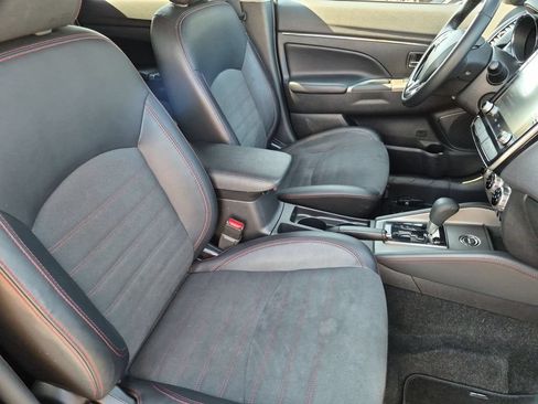 Used 2025 Mitsubishi Outlander Sport SE AWD/4WD image 30