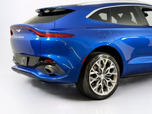 Used 2023 Aston Martin DBX AWD/4WD image 19