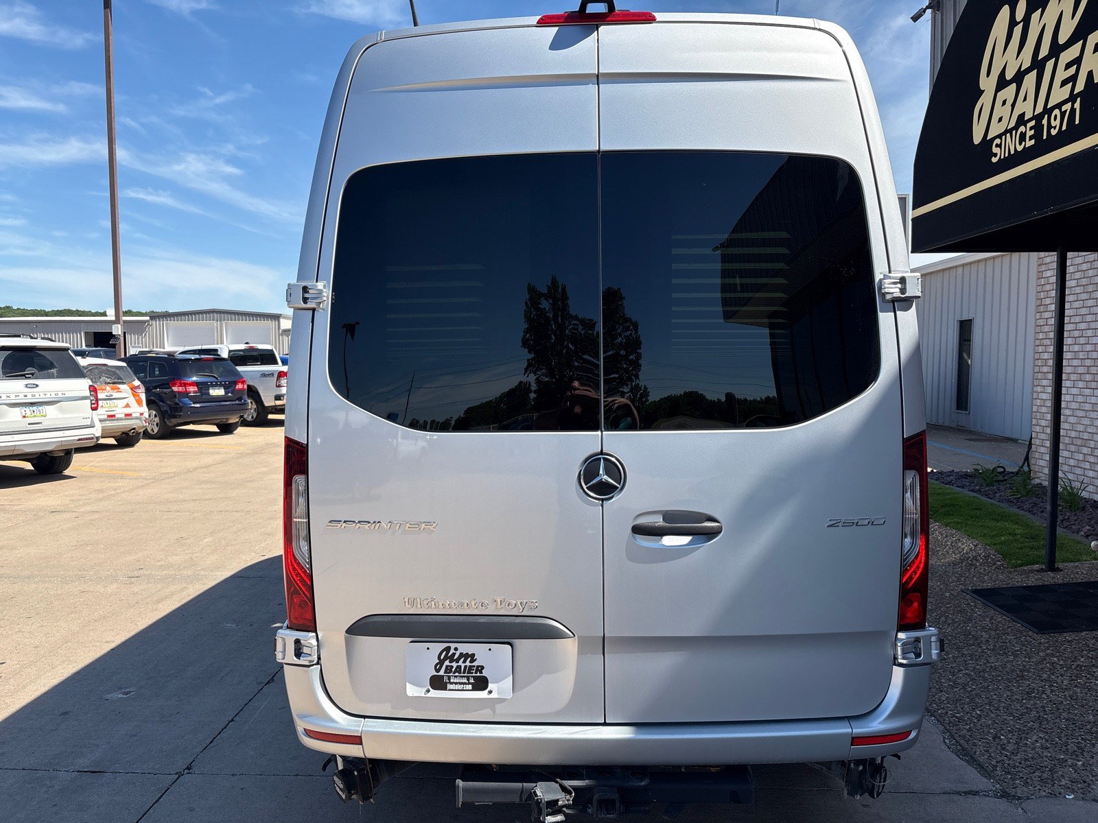 Used 2019 Mercedes-Benz Sprinter 144 image 9