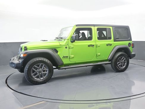 Used 2025 Jeep Wrangler Sport S image 2