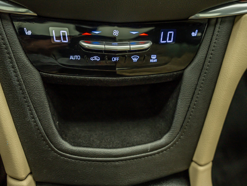 Used 2017 Cadillac XT5 Luxury w/ Driver Awareness Package FWD image 37