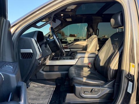 Used 2017 Ford F350 Platinum w/ Platinum Ultimate Package AWD/4WD image 21