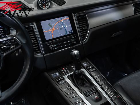 Used 2018 Porsche Macan GTS image 36