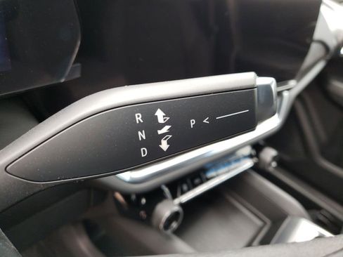 New 2026 Chevrolet Equinox EV LT image 20