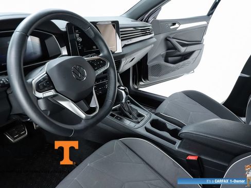 Used 2025 Volkswagen Jetta Sport FWD image 19