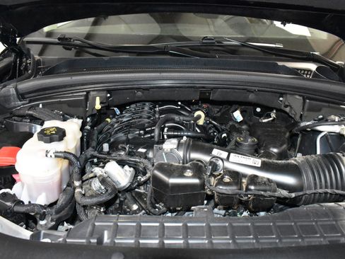 Used 2023 Jeep Grand Cherokee Laredo X image 33