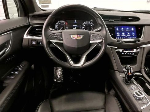 Used 2024 Cadillac XT6 Luxury image 6