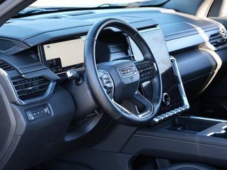 Used 2024 GMC Acadia Elevation video 2