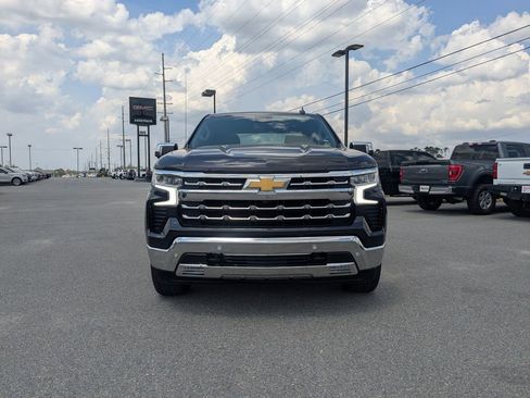 Used 2023 Chevrolet Silverado 1500 LTZ image 9