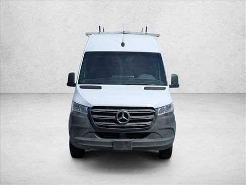 Used 2022 Mercedes-Benz Sprinter 2500 image 2