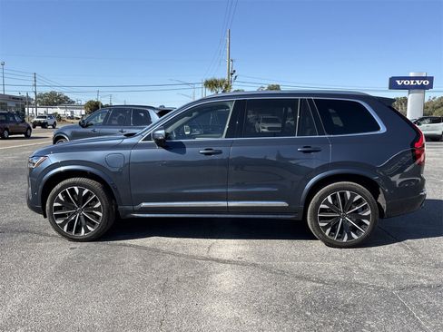 New 2026 Volvo XC90 T8 Ultra w/ Protection Package Premier image 2