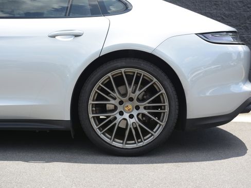 Certified 2023 Porsche Panamera Platinum Edition RWD image 39
