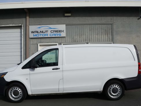 Used 2020 Mercedes-Benz Metris image 17