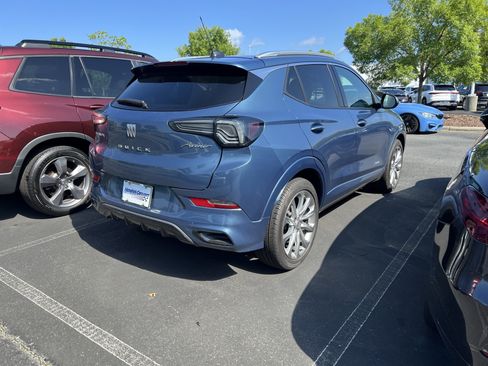 Used 2024 Buick Encore GX Avenir w/ Avenir Convenience Package FWD image 10