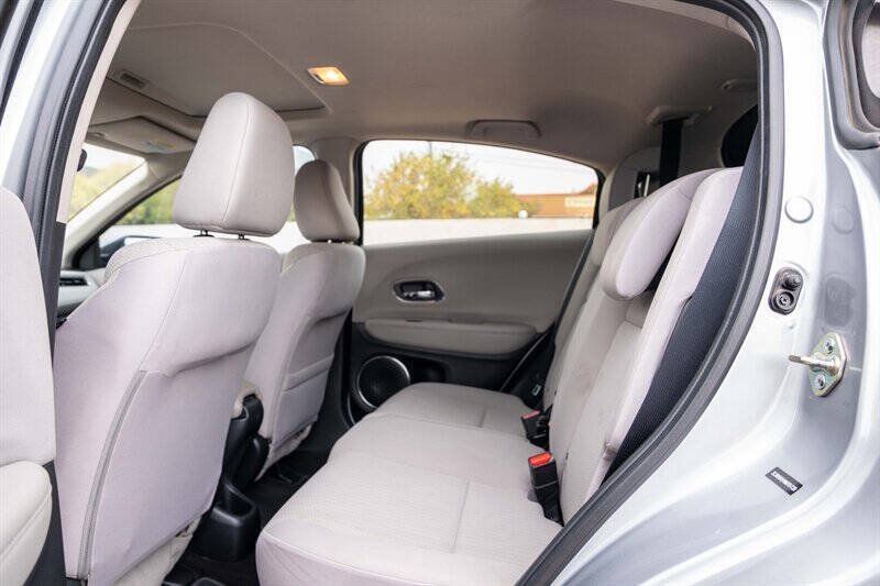 Used 2017 Honda HR-V EX image 17