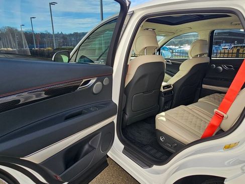 Used 2025 Genesis GV80 3.5T e-SC image 14