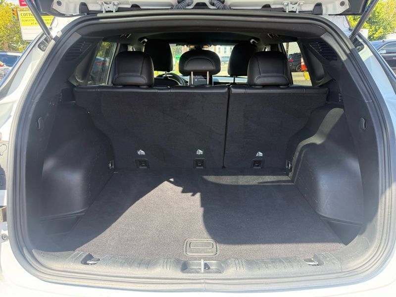 Used 2025 Jeep Compass Trailhawk AWD/4WD image 55