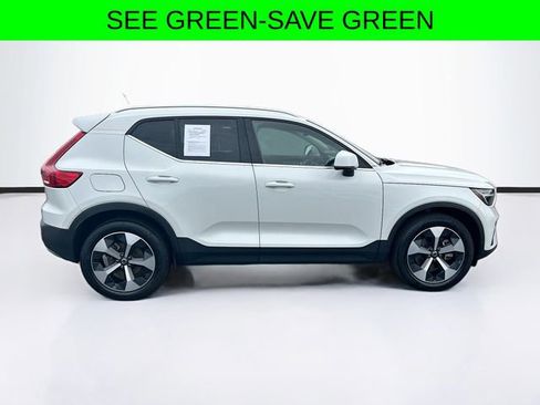 Used 2025 Volvo XC40 B5 Core w/ Protection Package Premier AWD/4WD image 9