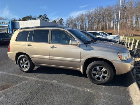 Used 2004 Toyota Highlander V6 image 1