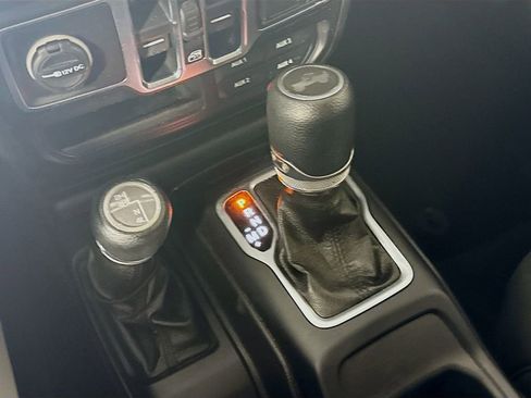 Used 2021 Jeep Wrangler Unlimited Sport image 19