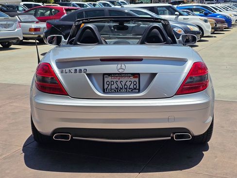 Used 2011 Mercedes-Benz SLK 350 image 7