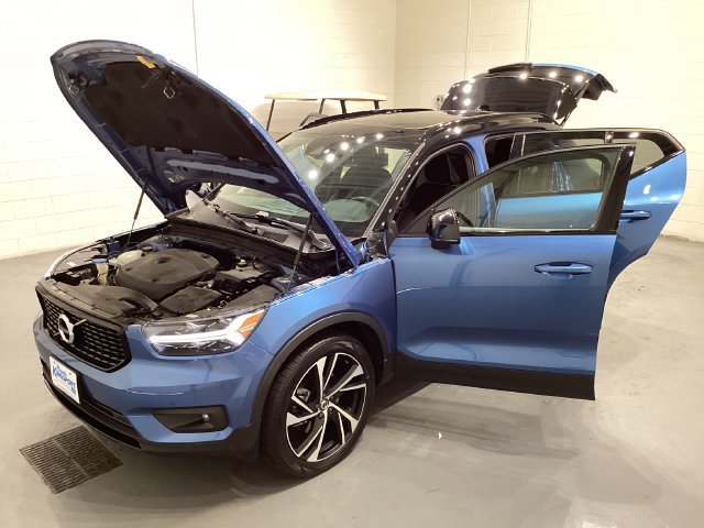 Used 2021 Volvo XC40 T5 R-Design w/ Climate Package AWD/4WD image 9