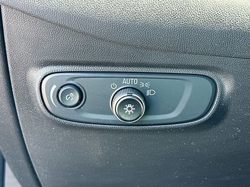 Certified 2024 Chevrolet Equinox LS FWD image 10