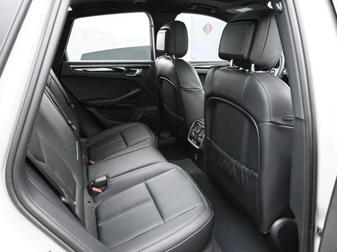 New 2026 Porsche Macan AWD/4WD image 27