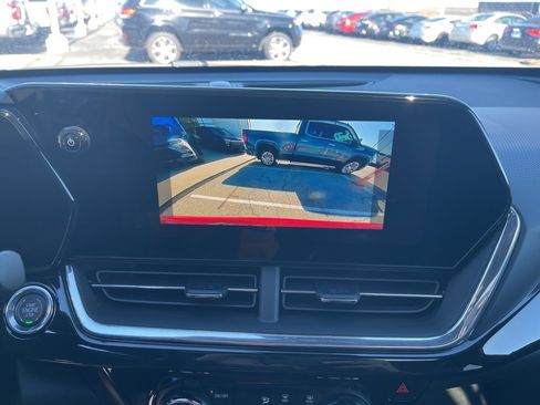 New 2026 Chevrolet Trax RS w/ Sunroof Package image 23