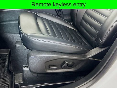 Certified 2024 Ford Edge SEL w/ Convenience Package image 20