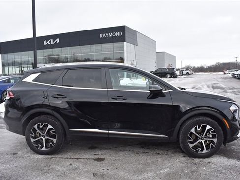 Certified 2023 Kia Sportage EX image 2