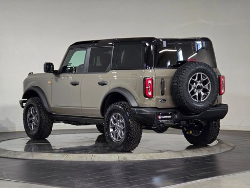 New 2025 Ford Bronco Badlands image 8