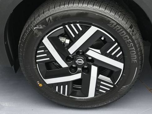 New 2026 Nissan Kicks SV w/ Cold Weather Package FWD image 7