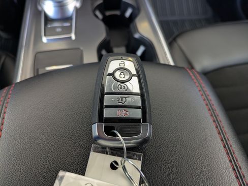 Used 2024 Ford Edge ST-Line AWD/4WD image 32