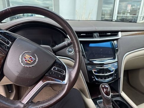 Used 2013 Cadillac XTS Premium image 5