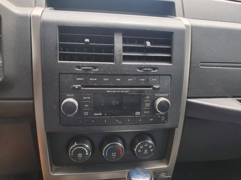 Used 2012 Jeep Liberty Sport RWD image 19