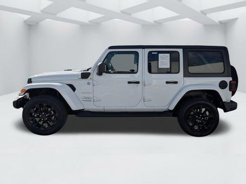 Used 2021 Jeep Wrangler Unlimited Sahara w/ Cold Weather Group AWD/4WD image 9