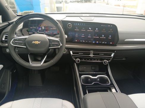 New 2026 Chevrolet Traverse High Country w/ LPO, Floor Liner Package AWD/4WD image 7