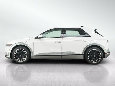 Used 2023 Hyundai Ioniq 5 Limited AWD/4WD image 2