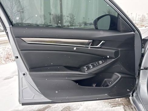 Used 2021 Honda Accord Sport image 12