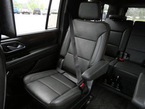 Used 2024 Chevrolet Suburban High Country w/ Max Trailering Package AWD/4WD image 12
