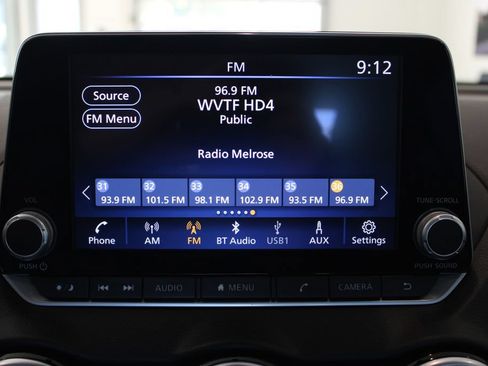 Used 2024 Nissan Sentra SV FWD image 14