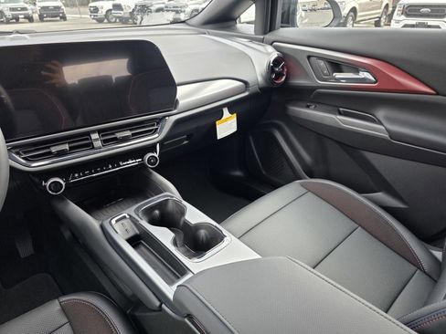 New 2026 Chevrolet Equinox EV RS image 19