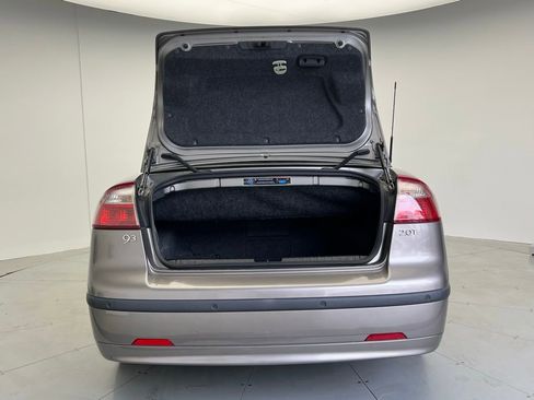 Used 2007 Saab 9-3 2.0T w/ Premium 17 Pkg image 9