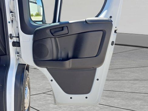 Used 2025 RAM ProMaster 2500 w/ U-Haul Equipment Group FWD image 26